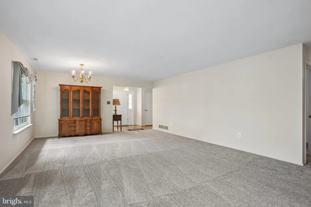 929 LARKSPUR PLACE S Mount Laurel, NJ 08054