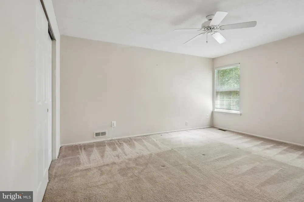 929 LARKSPUR PLACE S Mount Laurel, NJ 08054
