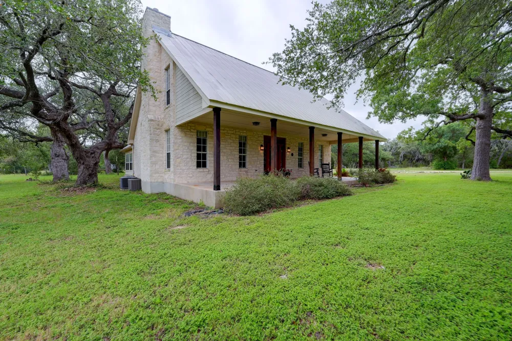 364 Nameless Road Driftwood, TX 78619