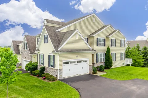 2004 PLEASANT VALLEY DRIVE