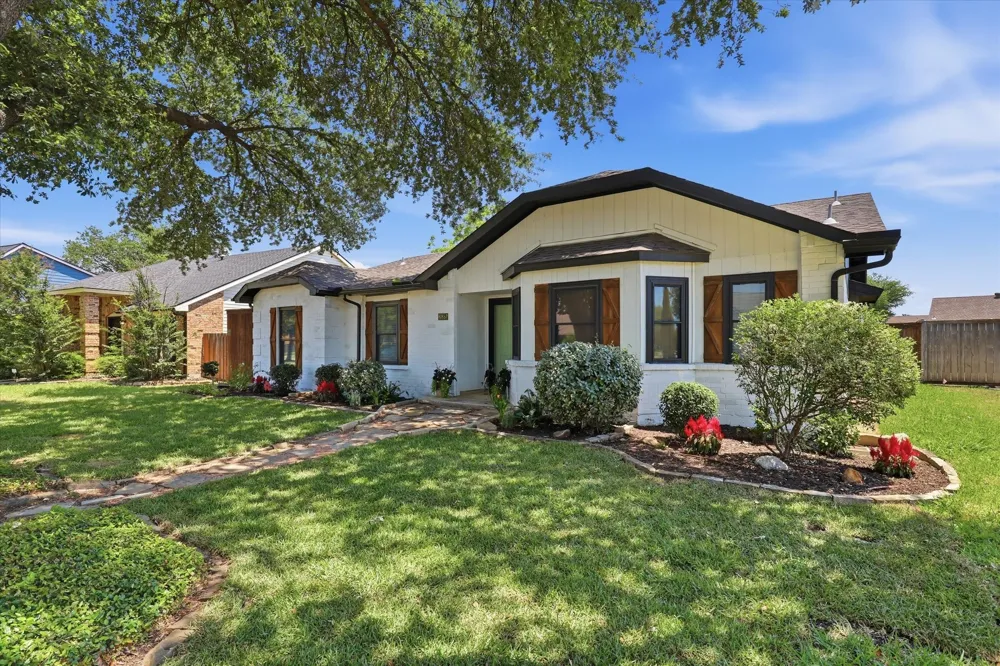 6857 Younger Drive The Colony, TX 75056