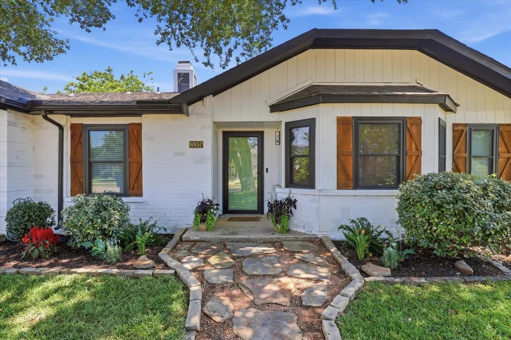 6857 Younger Drive The Colony, TX 75056