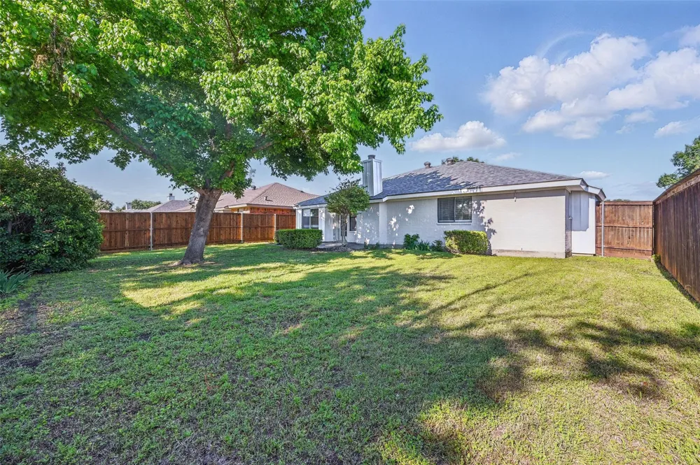 7932 Berrybrook Drive Watauga, TX 76148