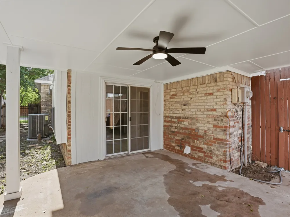 2044 Whippoorwill Lane Carrollton, TX 75006