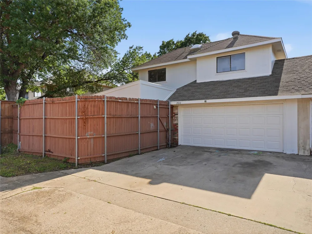 2044 Whippoorwill Lane Carrollton, TX 75006