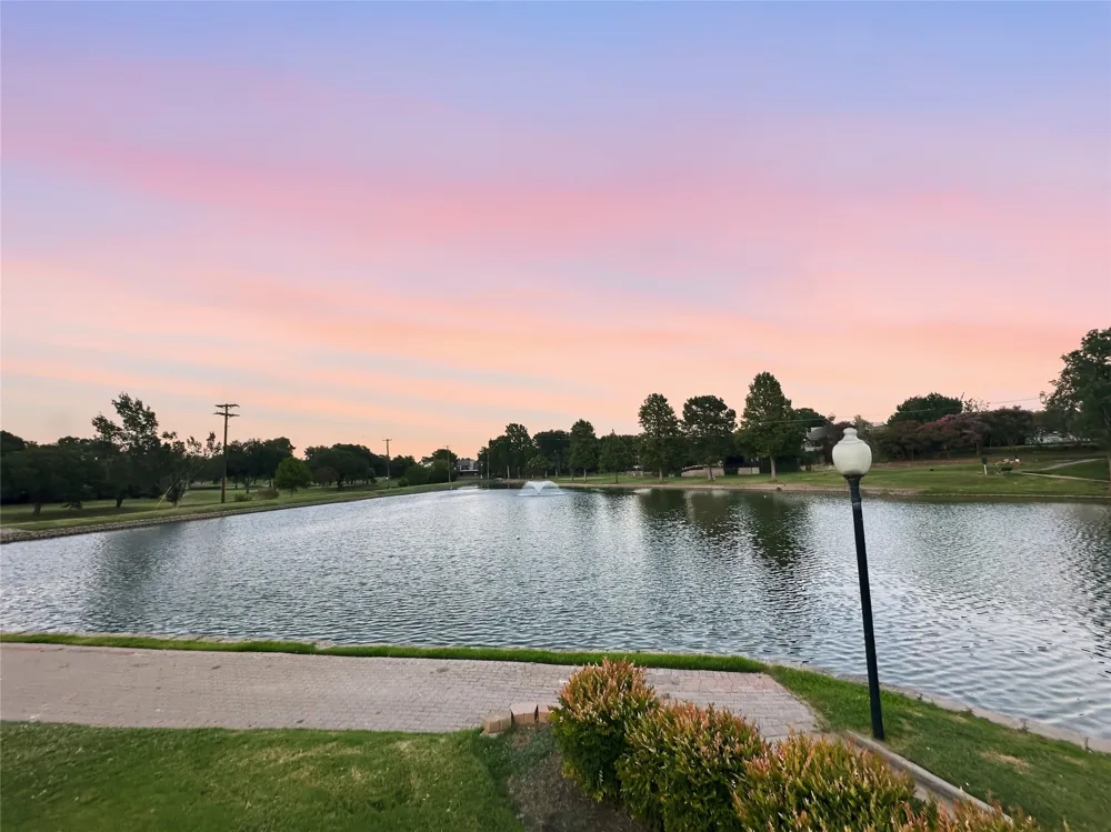 2044 Whippoorwill Lane Carrollton, TX 75006