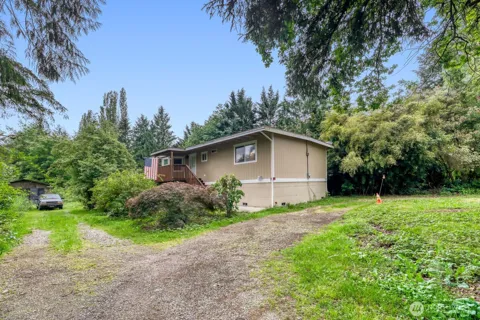 5703 318th Avenue NE