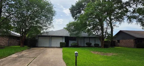2204 Mimosa Court