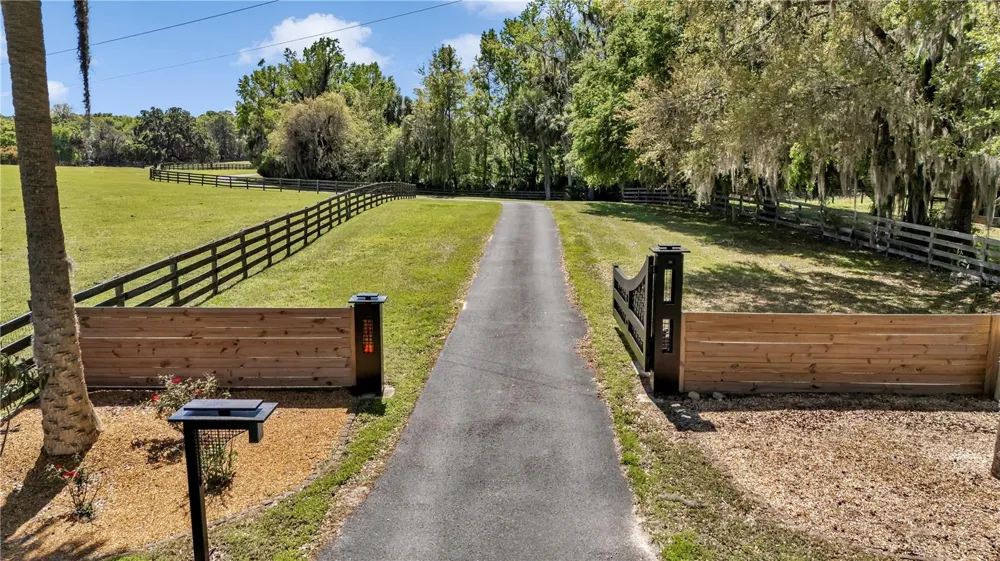 7000 NW HWY 320 Micanopy, FL 32667