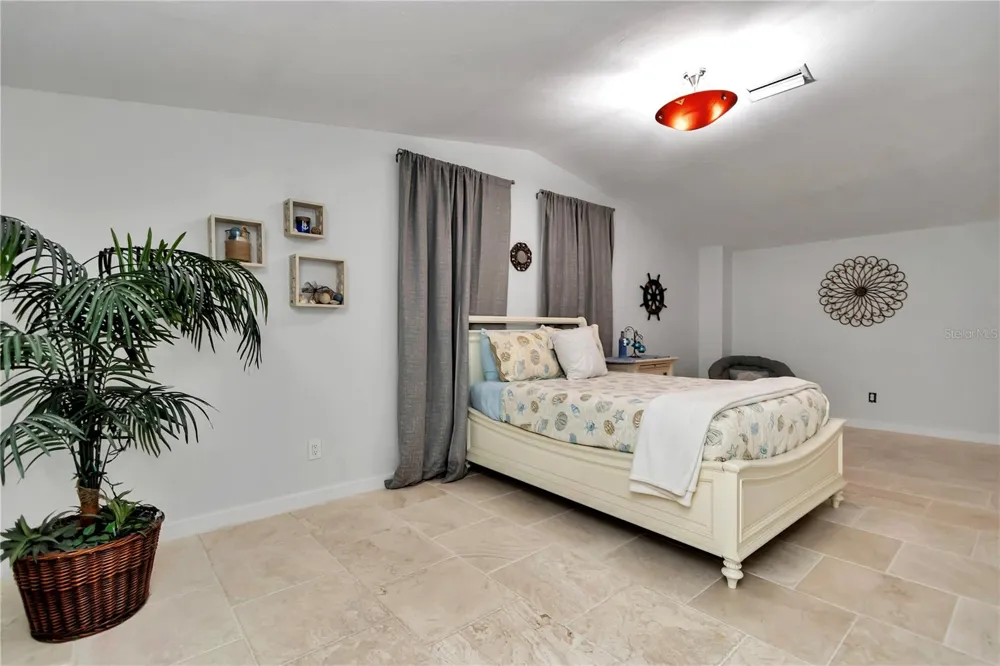 7000 NW HWY 320 Micanopy, FL 32667