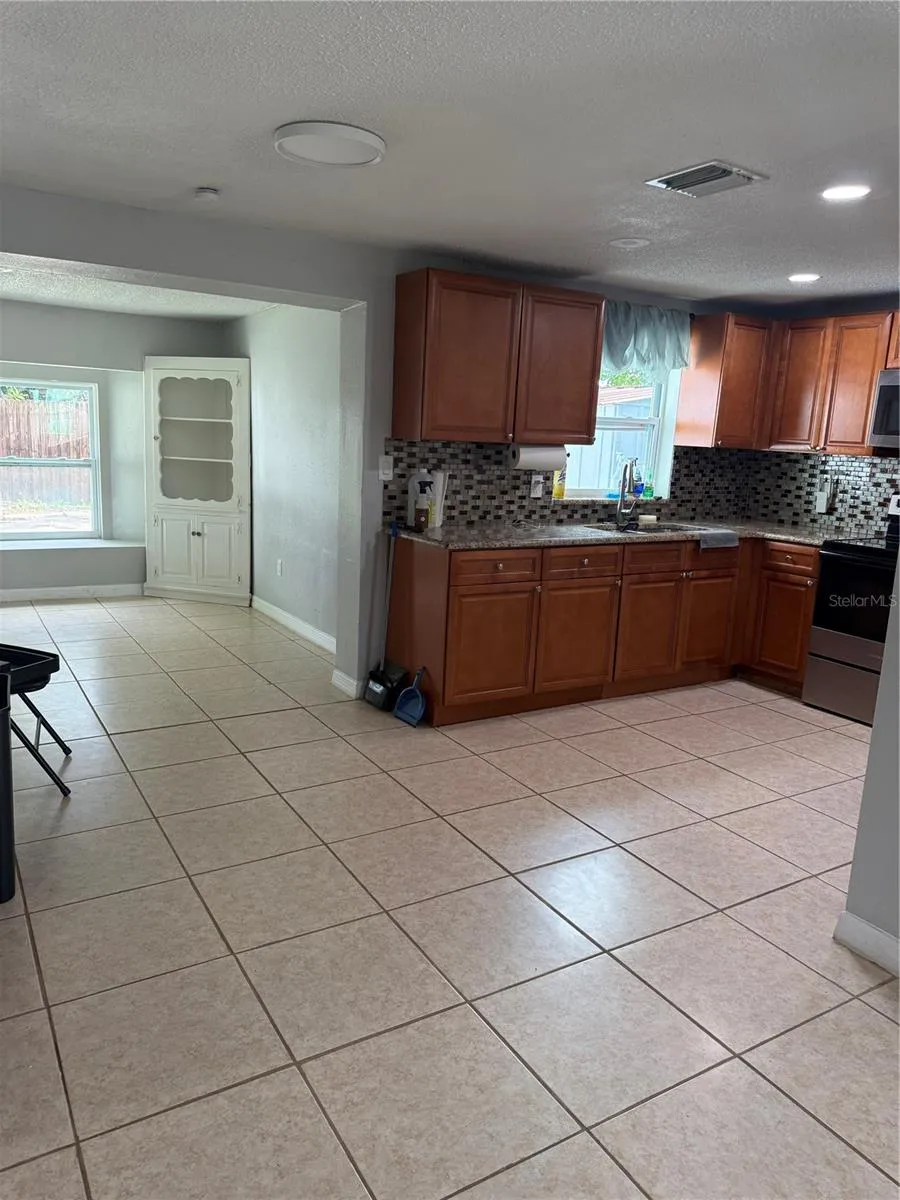 7325 IVANHOE DRIVE Port Richey, FL 34668