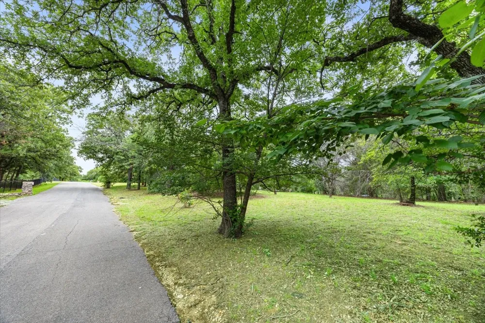 3330 Southlake Park Road Southlake, TX 76092