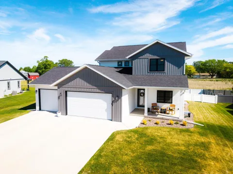 1713 Fox Glove Street