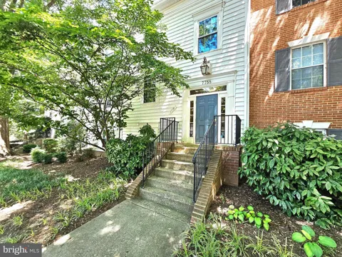 7758 NEW PROVIDENCE DRIVE #9