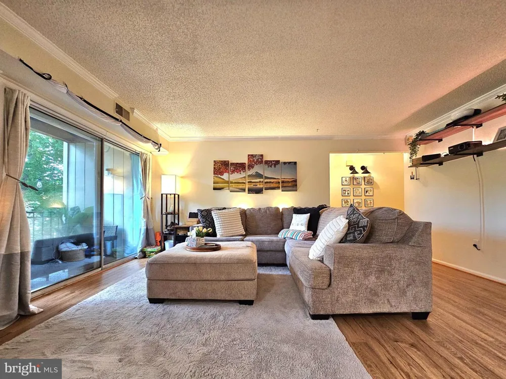 7758 NEW PROVIDENCE DRIVE #9 Falls Church, VA 22042