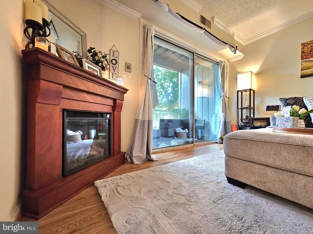 7758 NEW PROVIDENCE DRIVE #9 Falls Church, VA 22042