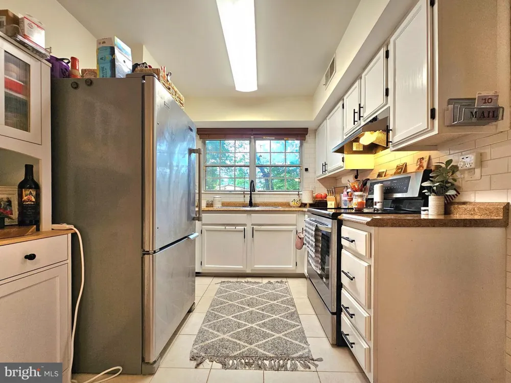 7758 NEW PROVIDENCE DRIVE #9 Falls Church, VA 22042