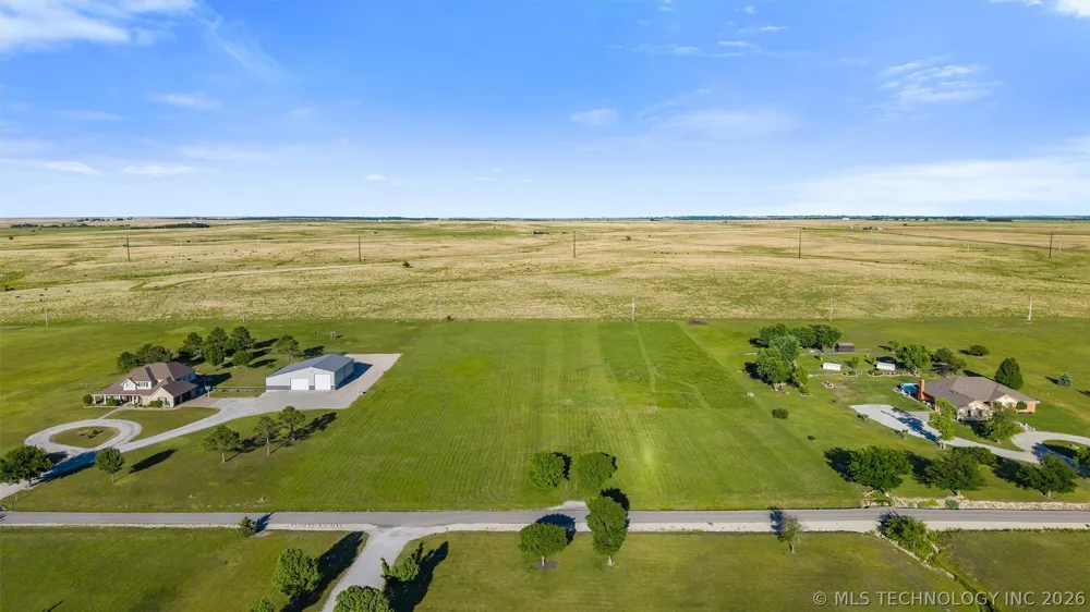 17652 4013 DRIVE Bartlesville, OK 74006