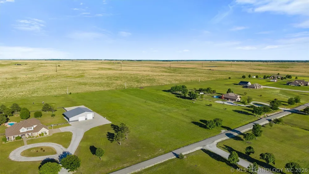 17652 4013 DRIVE Bartlesville, OK 74006