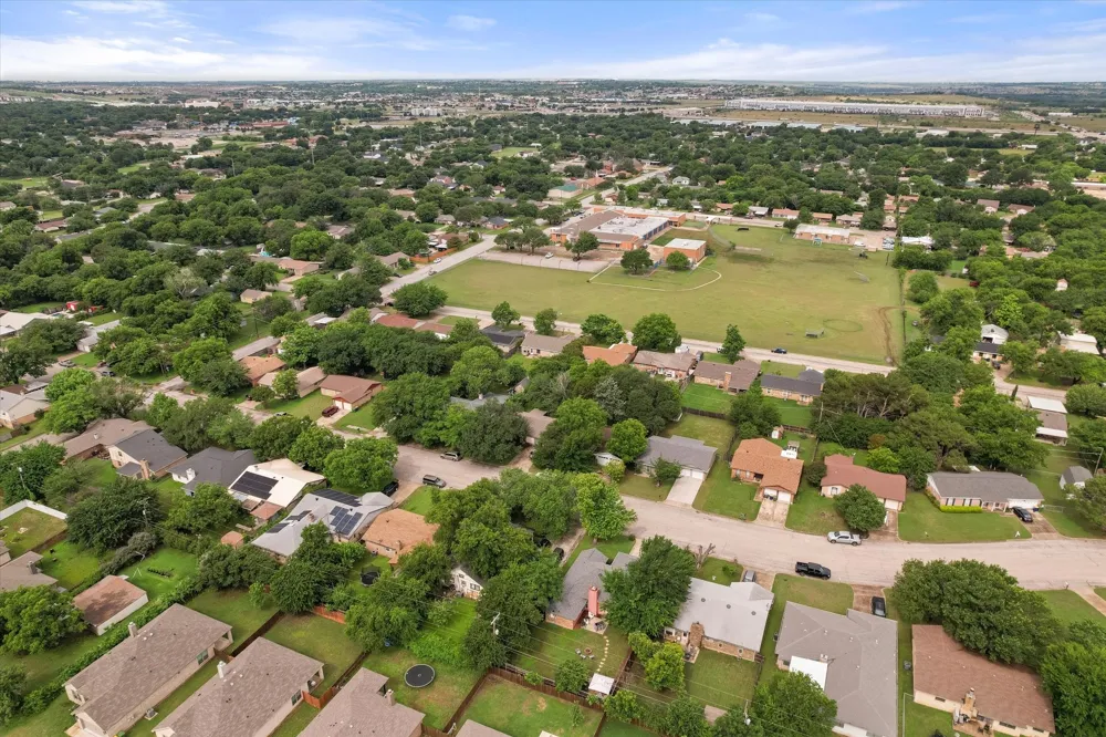 728 Saddle Road White Settlement, TX 76108