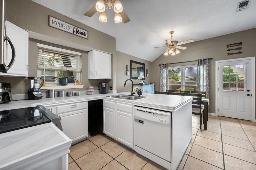 728 Saddle Road White Settlement, TX 76108