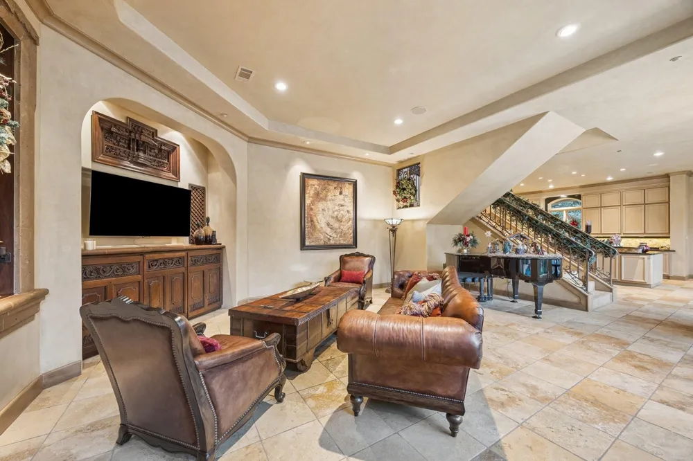 2 Lacewood Lane Piney Point Village, TX 77024