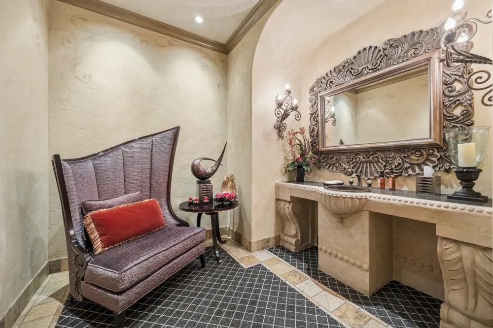 2 Lacewood Lane Piney Point Village, TX 77024