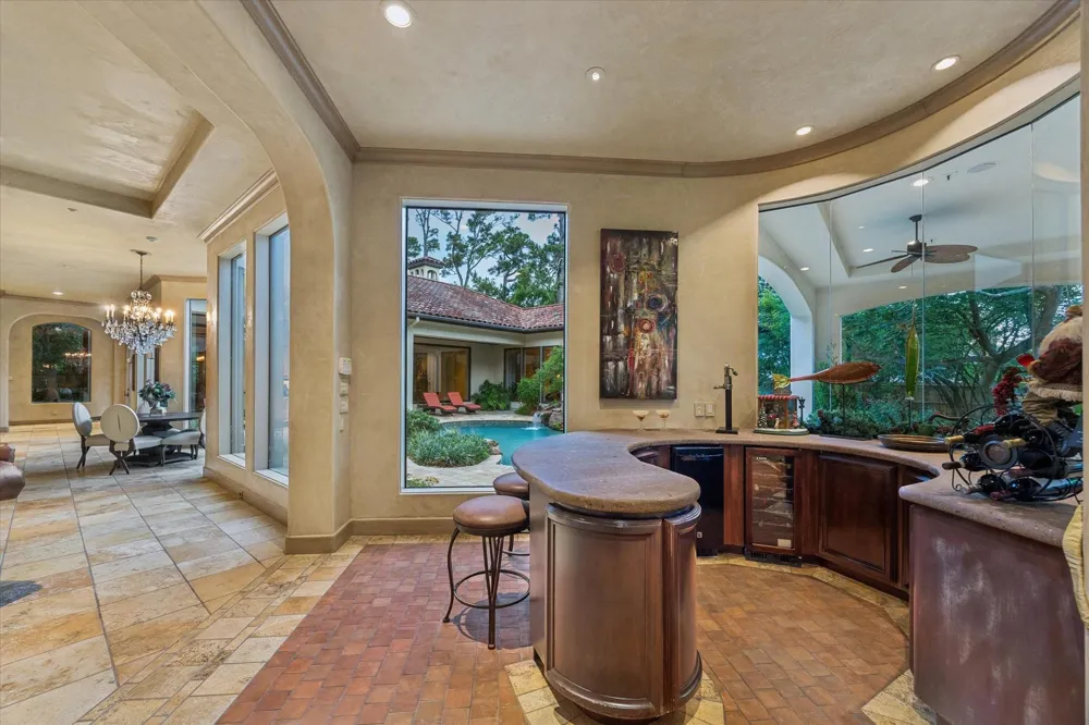 2 Lacewood Lane Piney Point Village, TX 77024