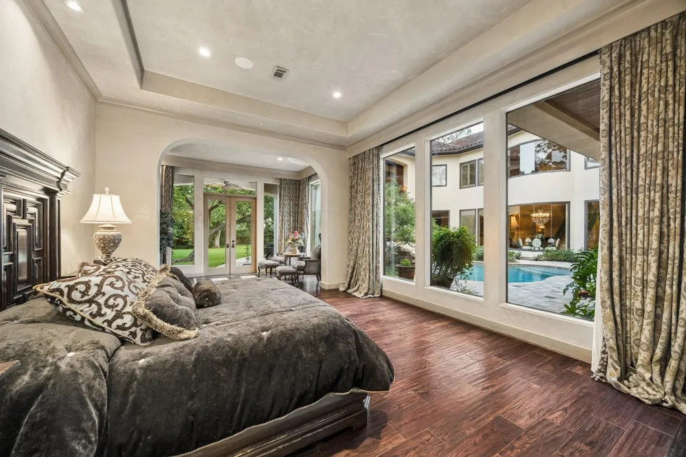 2 Lacewood Lane Piney Point Village, TX 77024