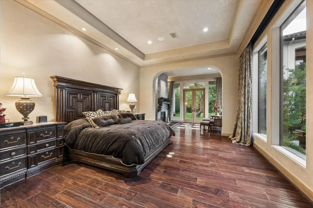 2 Lacewood Lane Piney Point Village, TX 77024