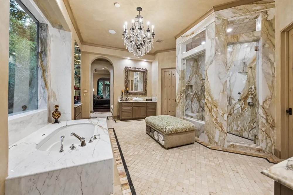 2 Lacewood Lane Piney Point Village, TX 77024