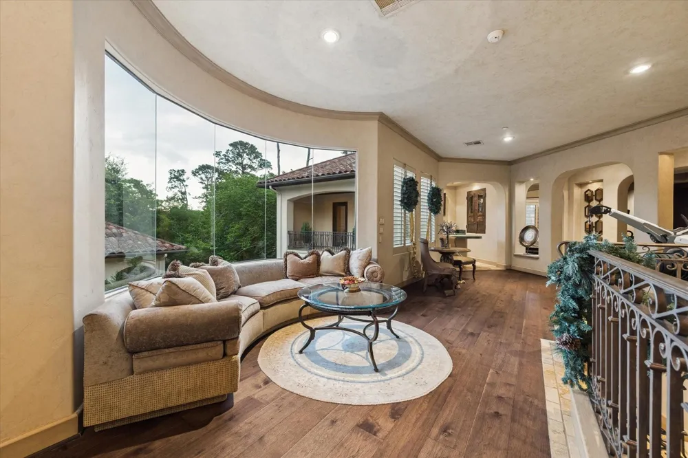 2 Lacewood Lane Piney Point Village, TX 77024
