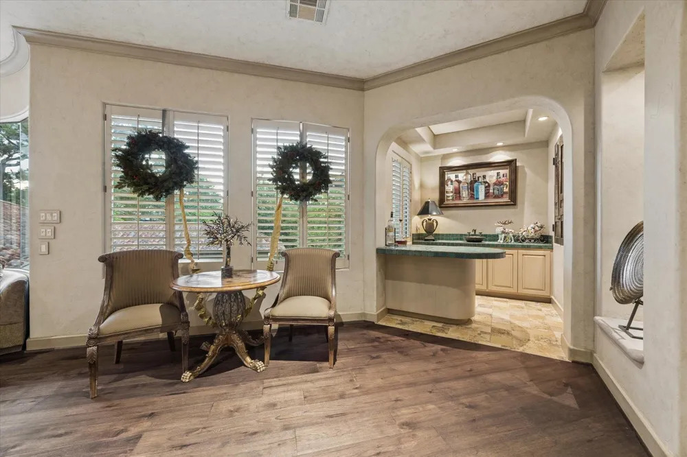 2 Lacewood Lane Piney Point Village, TX 77024