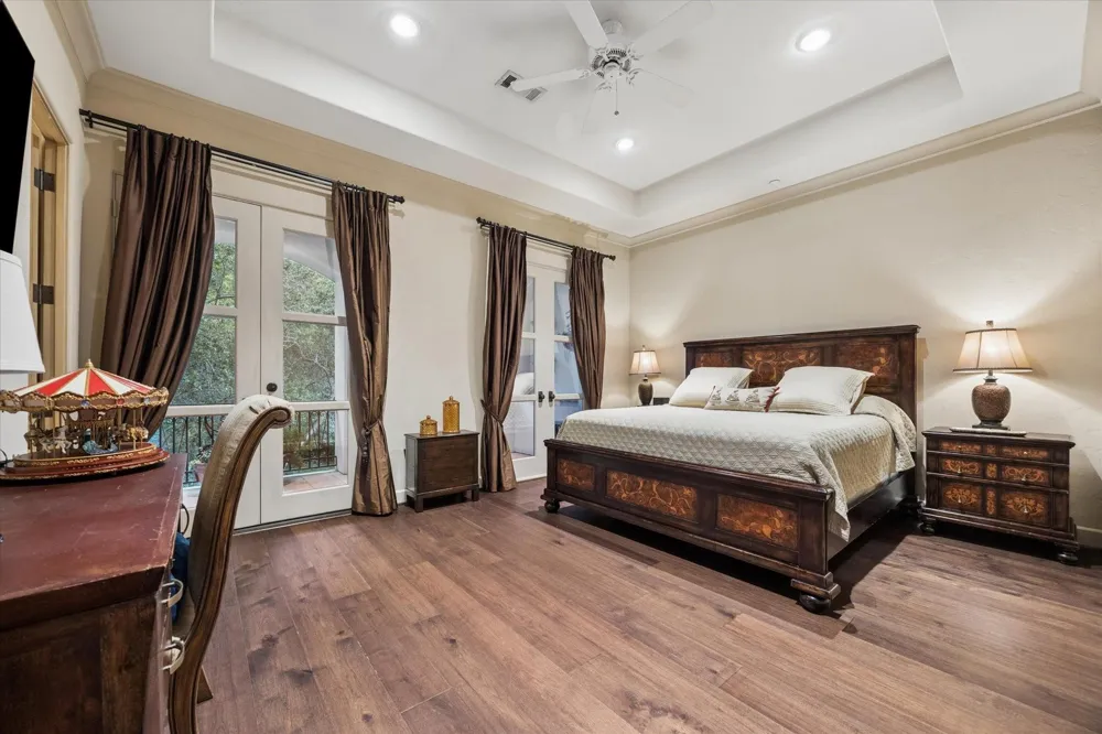 2 Lacewood Lane Piney Point Village, TX 77024