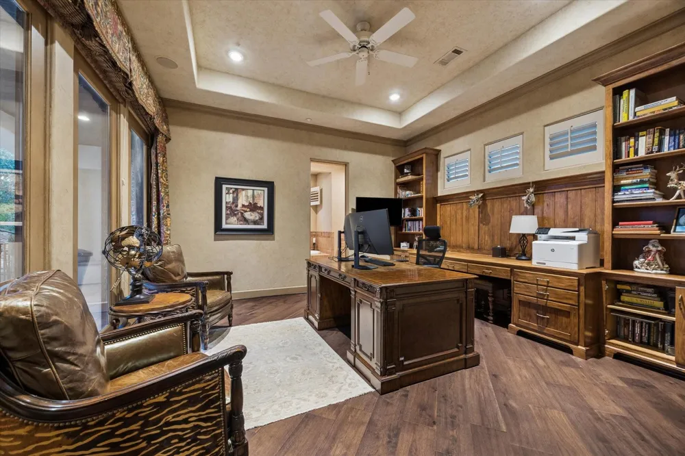2 Lacewood Lane Piney Point Village, TX 77024