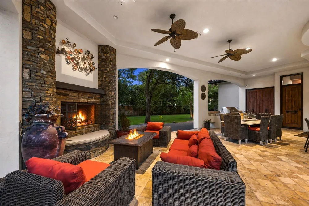 2 Lacewood Lane Piney Point Village, TX 77024