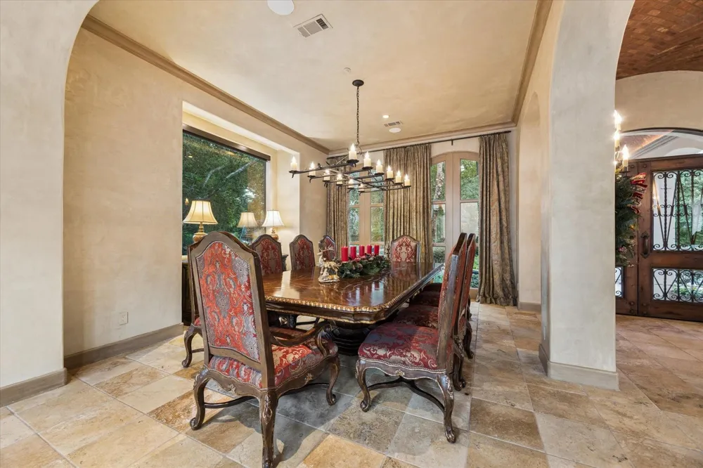 2 Lacewood Lane Piney Point Village, TX 77024