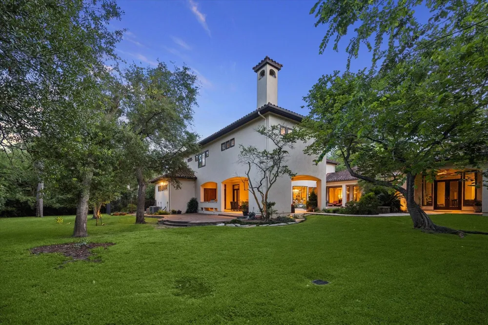 2 Lacewood Lane Piney Point Village, TX 77024