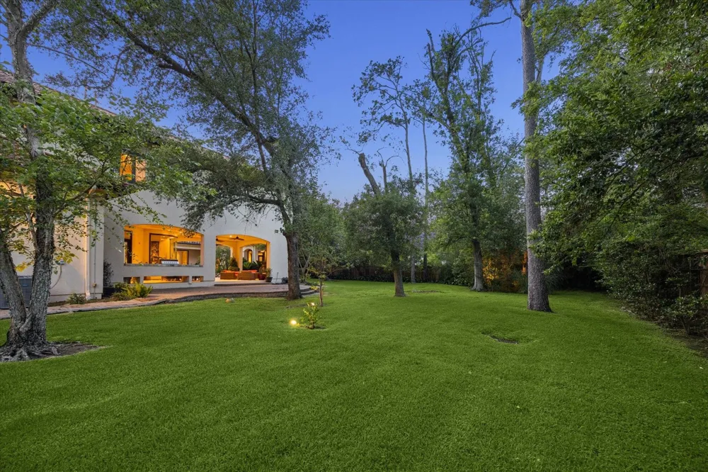 2 Lacewood Lane Piney Point Village, TX 77024