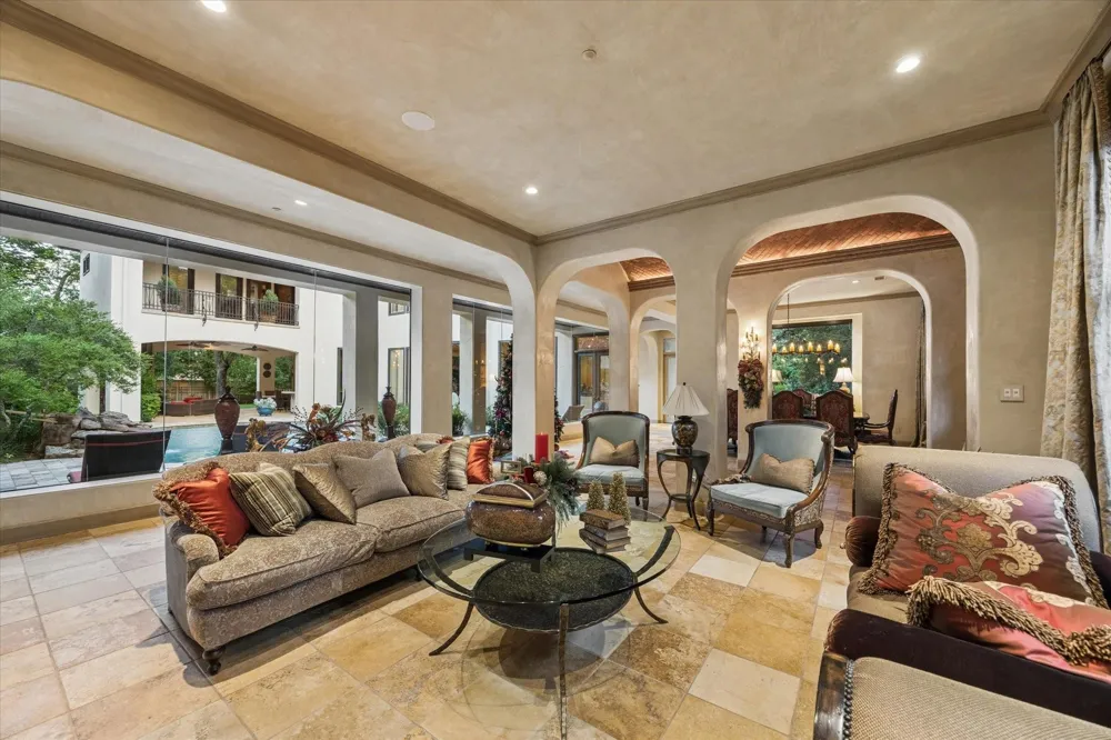 2 Lacewood Lane Piney Point Village, TX 77024