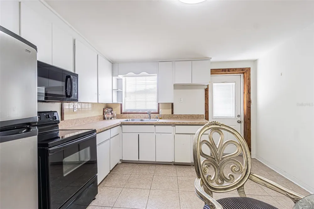 1627 28TH STREET St Petersburg, FL 33713