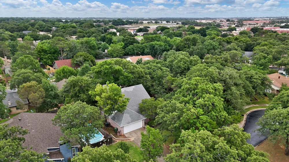 3208 Hickory Court Bedford, TX 76021