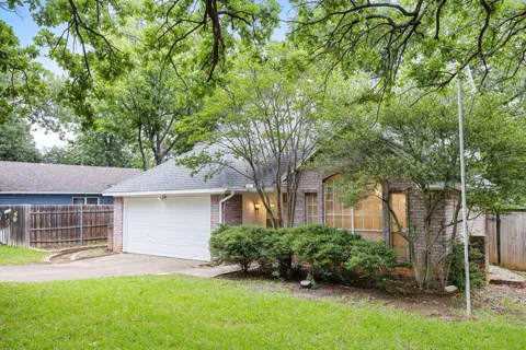 3208 Hickory Court