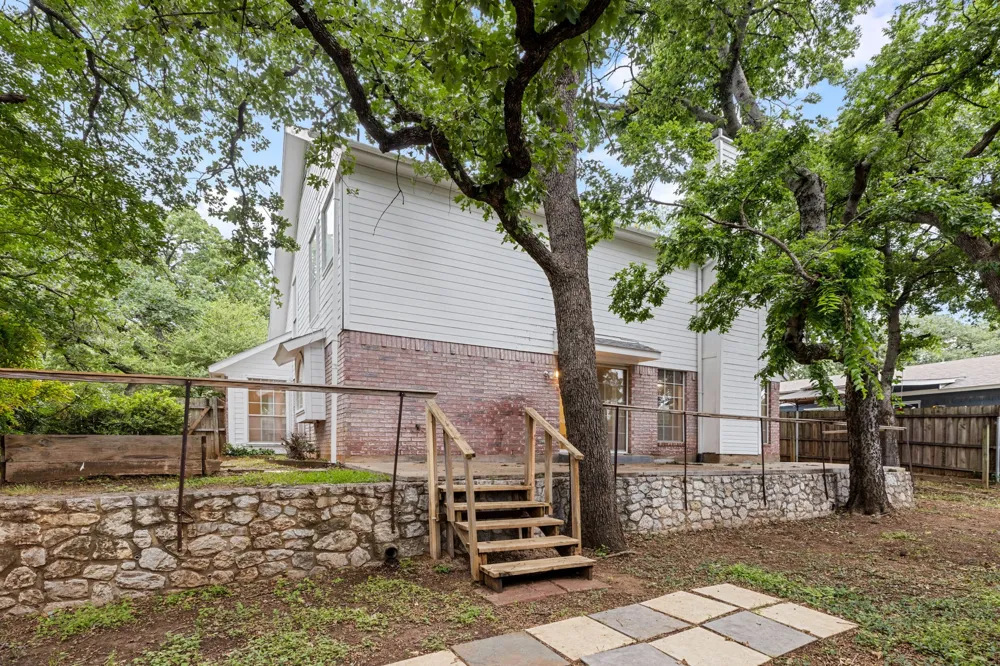 3208 Hickory Court Bedford, TX 76021