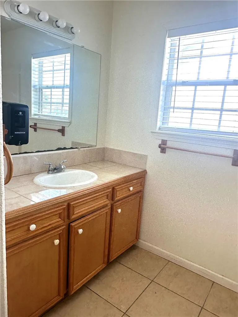 716 Sodville St Sinton, TX 78387