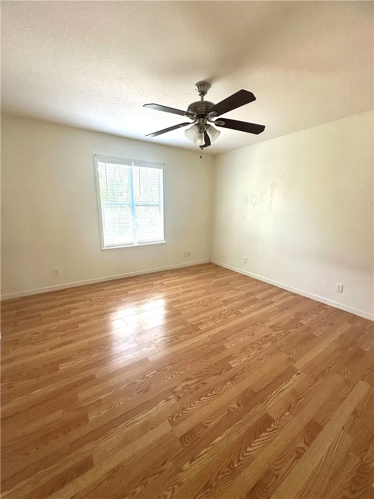 716 Sodville St Sinton, TX 78387