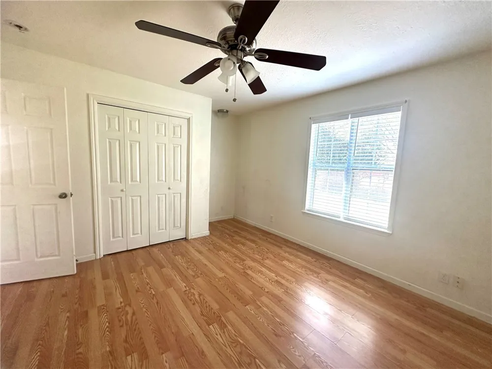 716 Sodville St Sinton, TX 78387