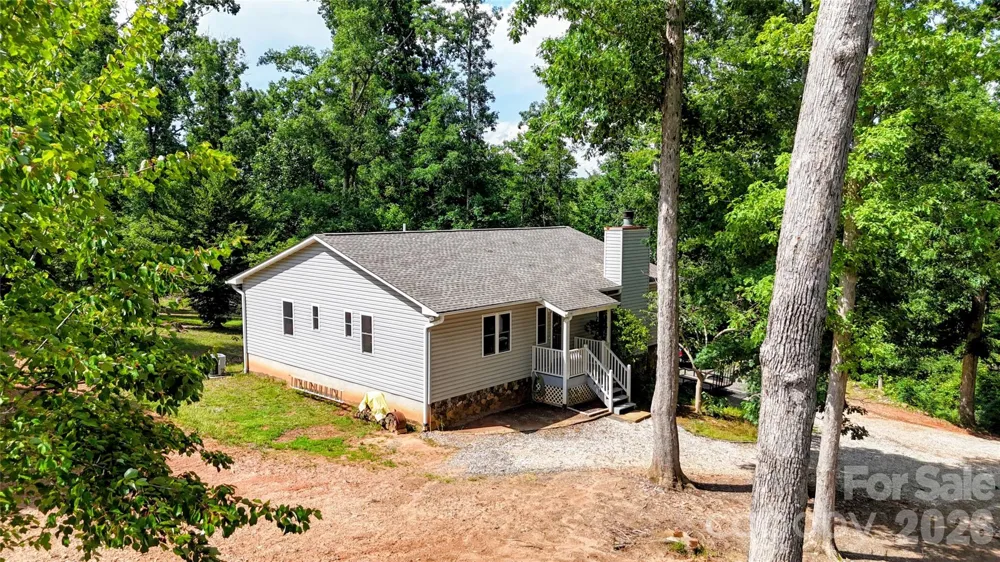 1943 Landrum Road Columbus, NC 28722