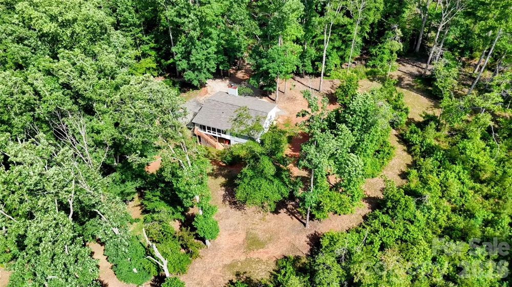 1943 Landrum Road Columbus, NC 28722