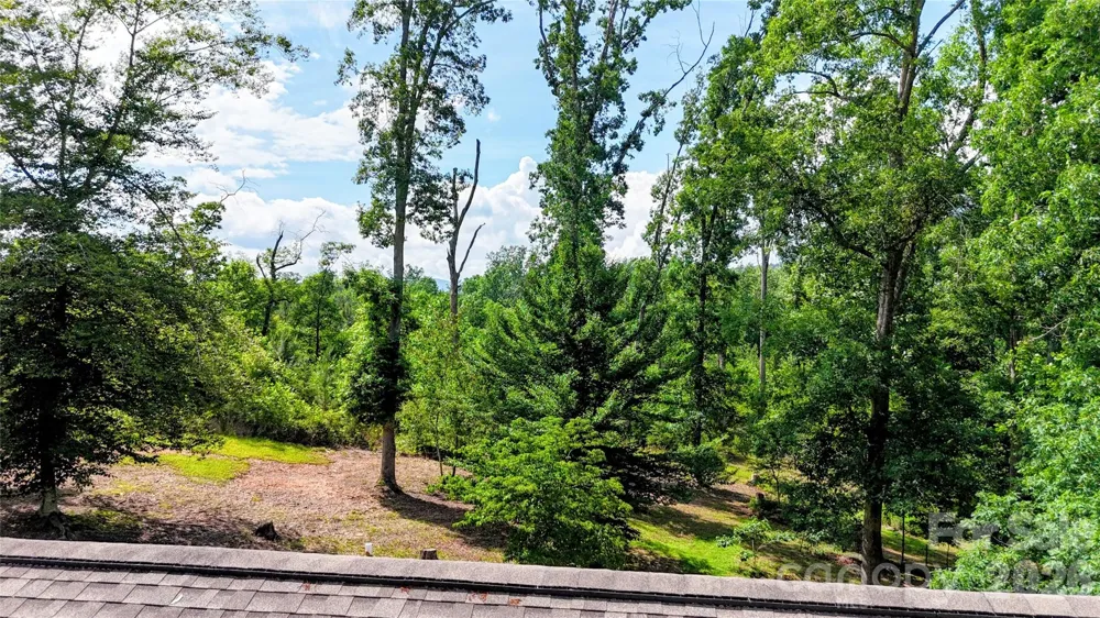 1943 Landrum Road Columbus, NC 28722